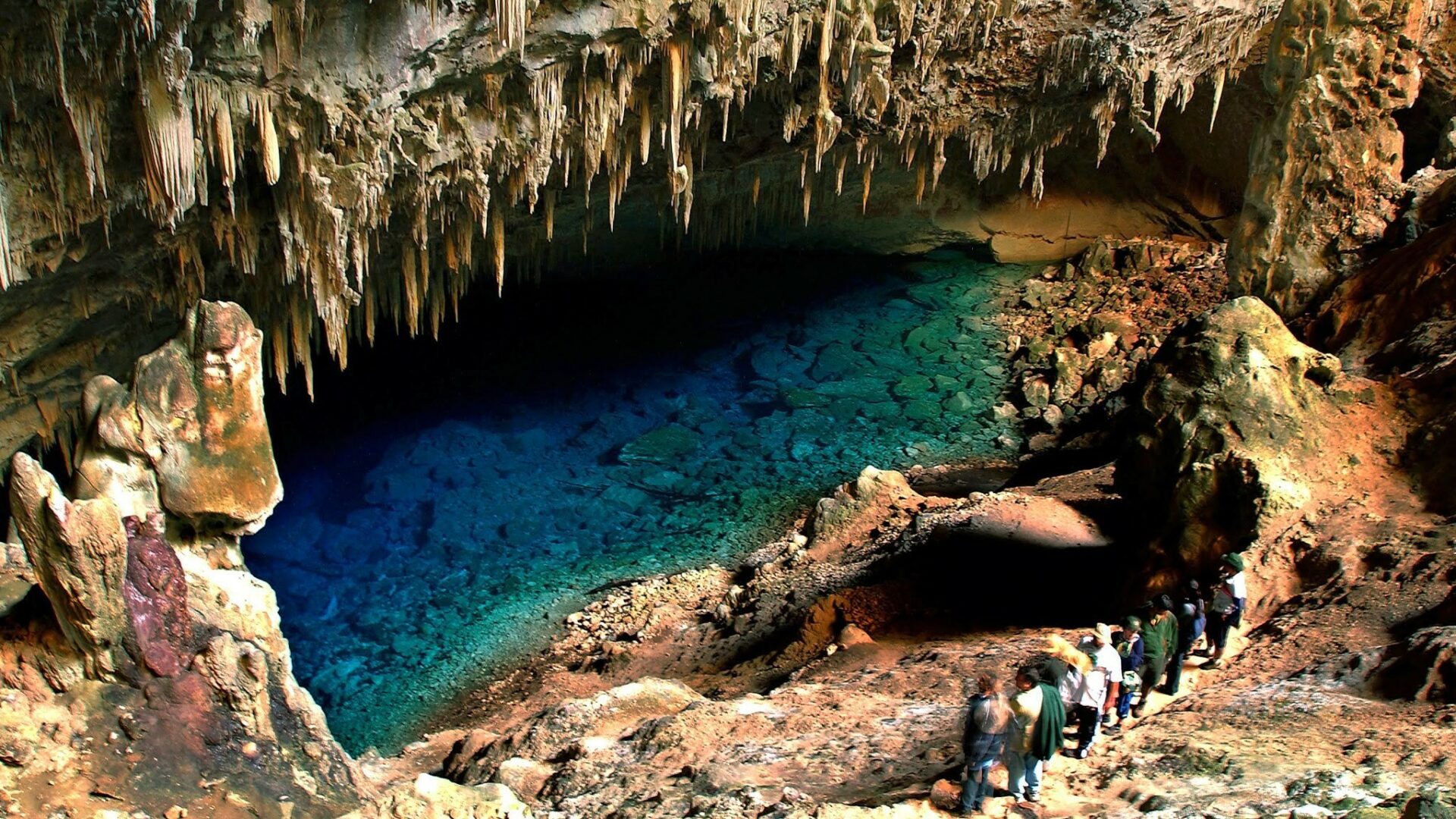 Gruta-do-Lago-Azul_Bonito-MS-foto-Rico-1.jpg